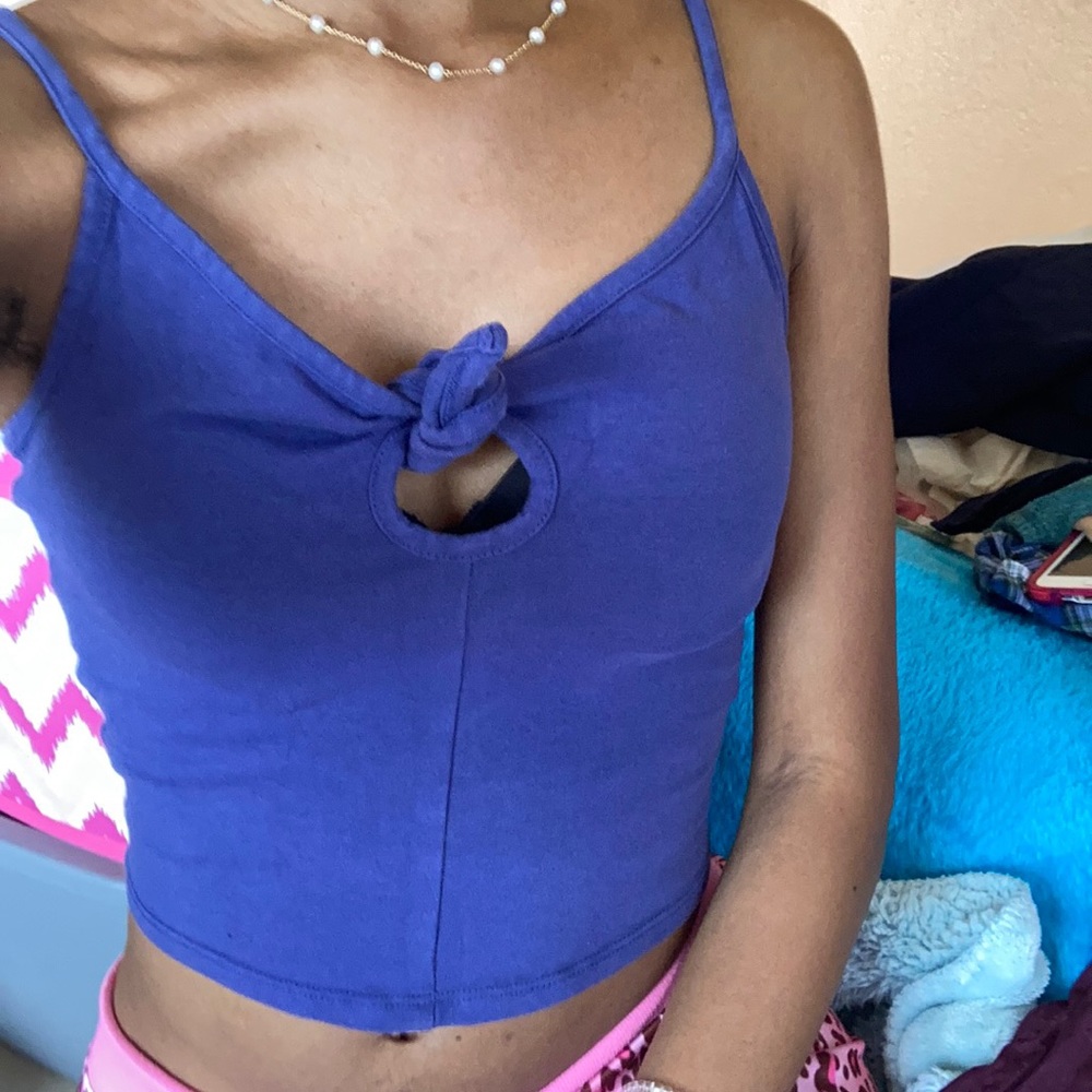 Self Tie Keyhole Crop Top
